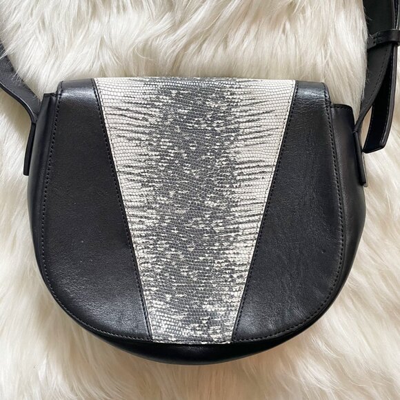 Vince Black White Modern V Python Embossed Leather Crossbody Purse Bag - Picture 5 of 9